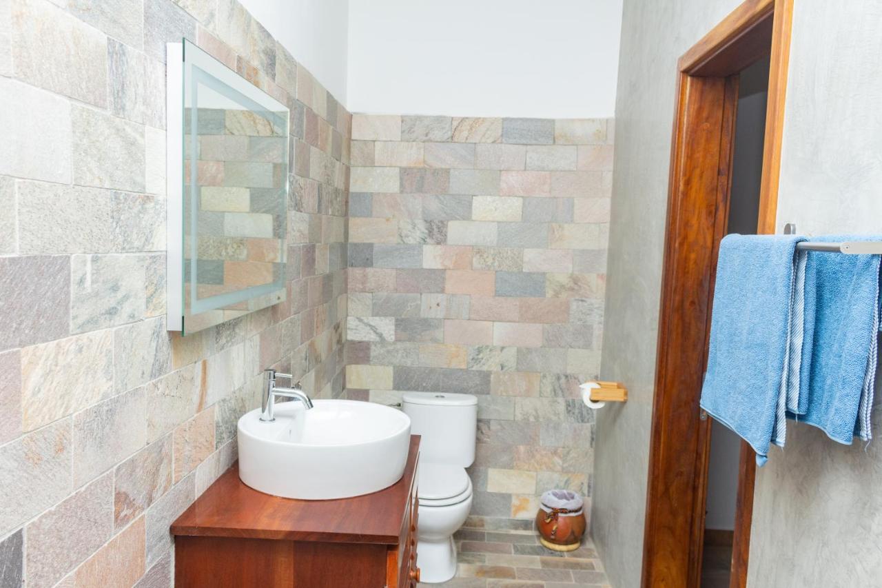 Hotel Otsunami Lomé Zewnętrze zdjęcie