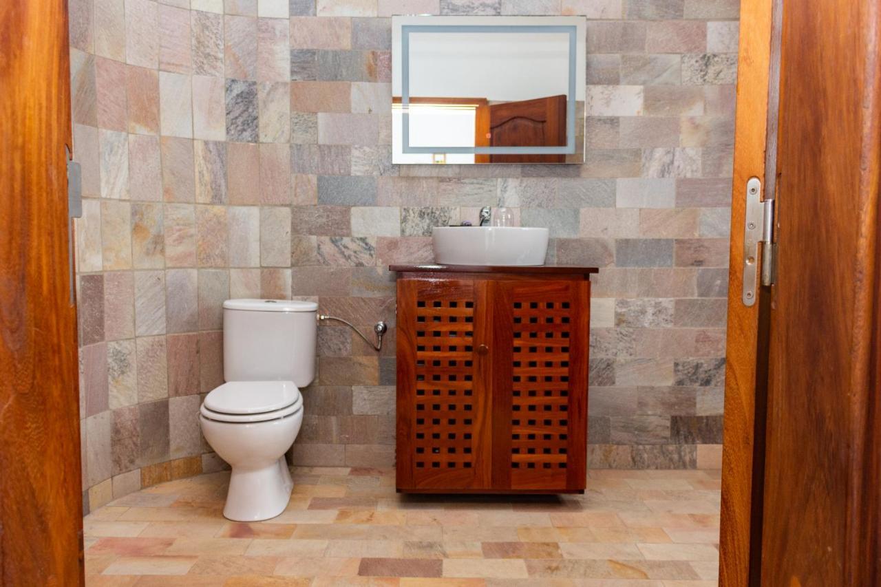 Hotel Otsunami Lomé Zewnętrze zdjęcie