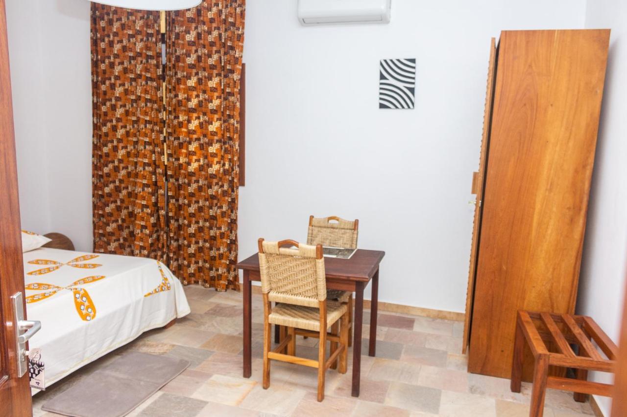 Hotel Otsunami Lomé Zewnętrze zdjęcie