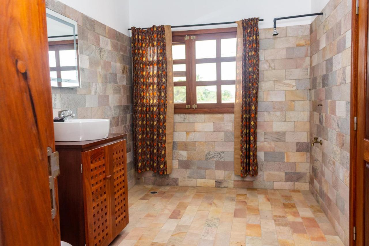 Hotel Otsunami Lomé Zewnętrze zdjęcie